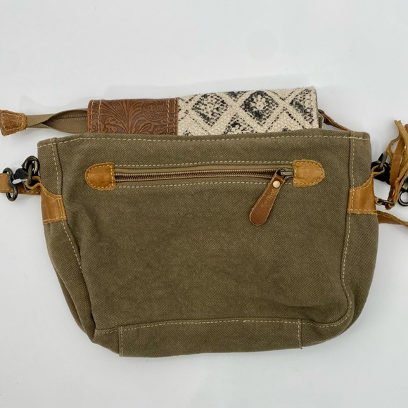 Myra Crossbody purse bag - Picture 9 of 13
